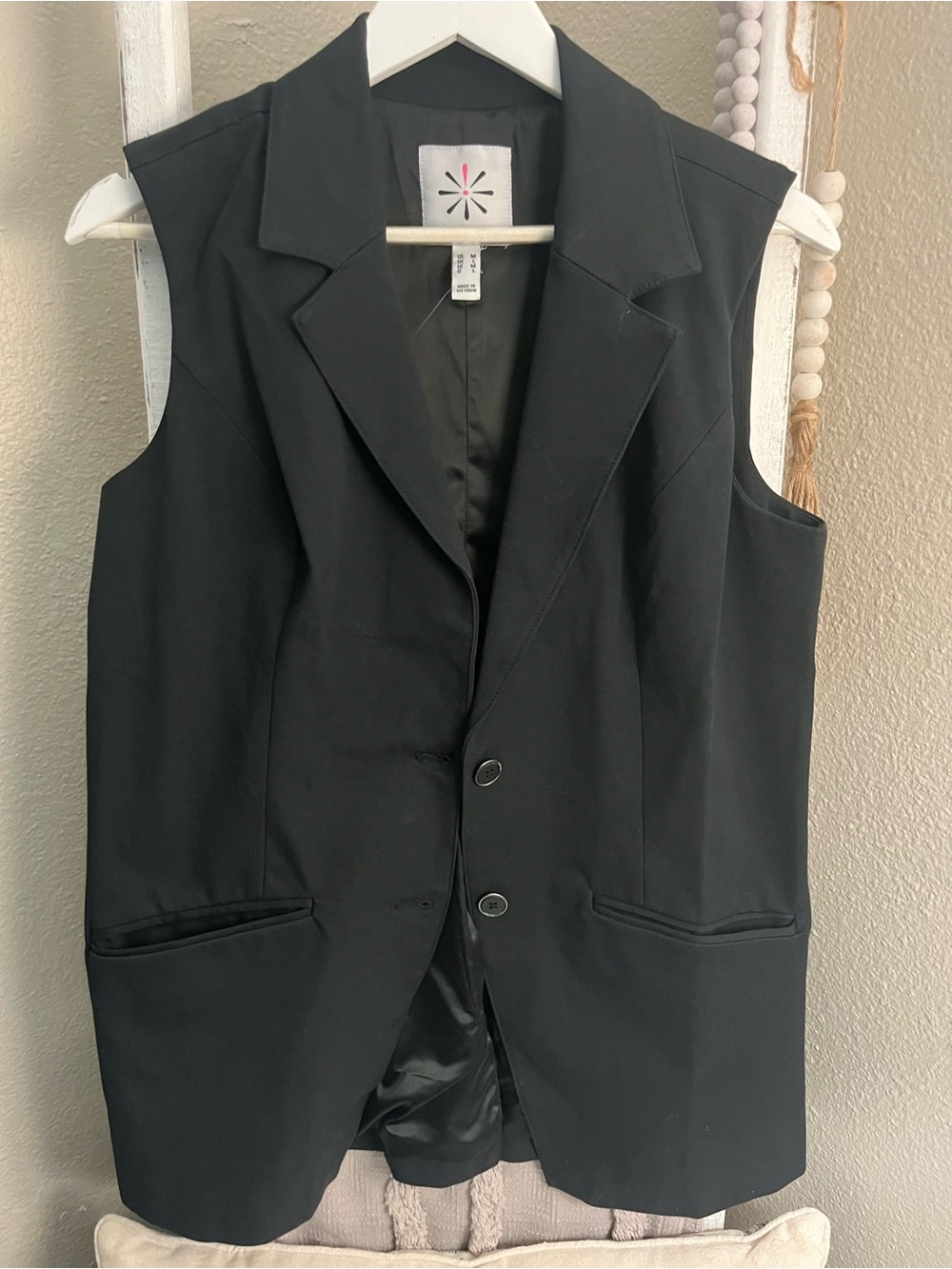 Isaac Mizrahi Black Sleeveless Blazer Vest